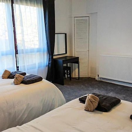 Carnock Road Apartment - Silverburn Shopping Centre กลาสโกว์ ภายนอก รูปภาพ