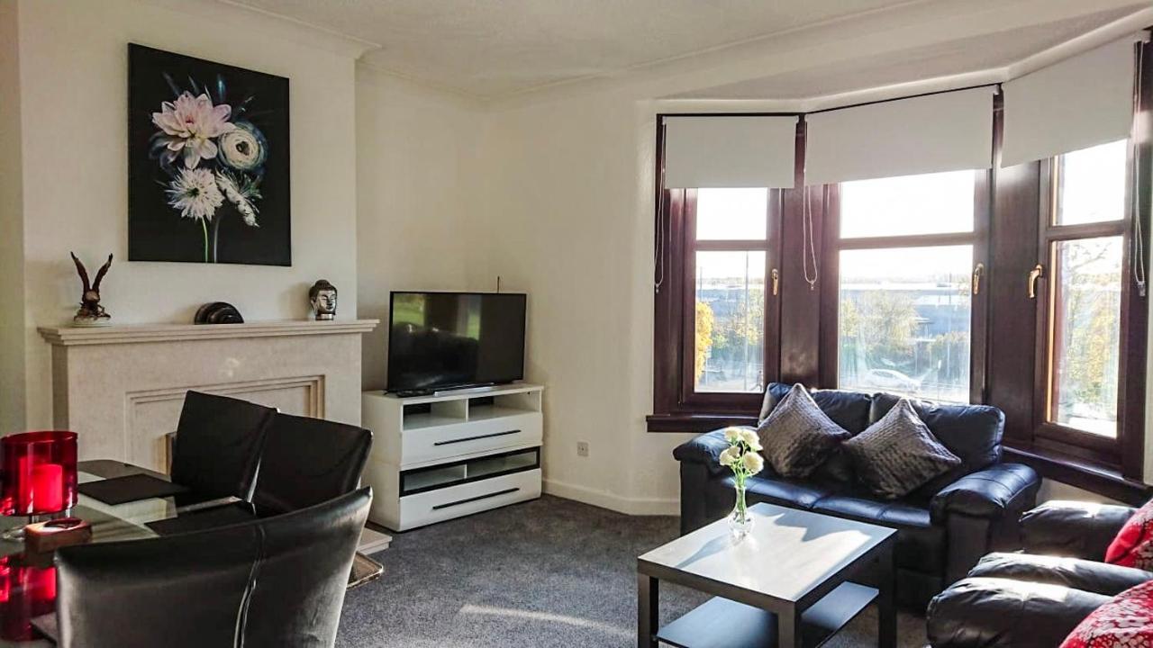 Carnock Road Apartment - Silverburn Shopping Centre กลาสโกว์ ภายนอก รูปภาพ