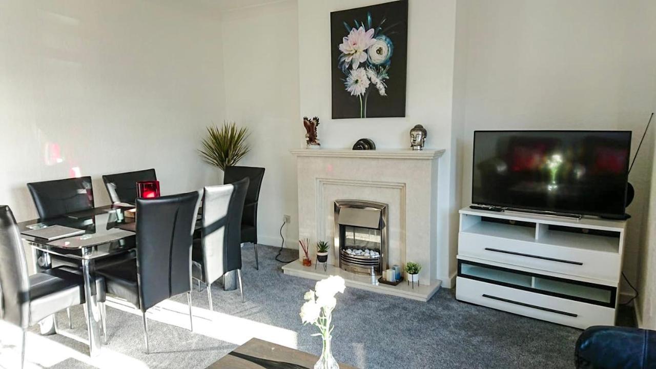 Carnock Road Apartment - Silverburn Shopping Centre กลาสโกว์ ภายนอก รูปภาพ