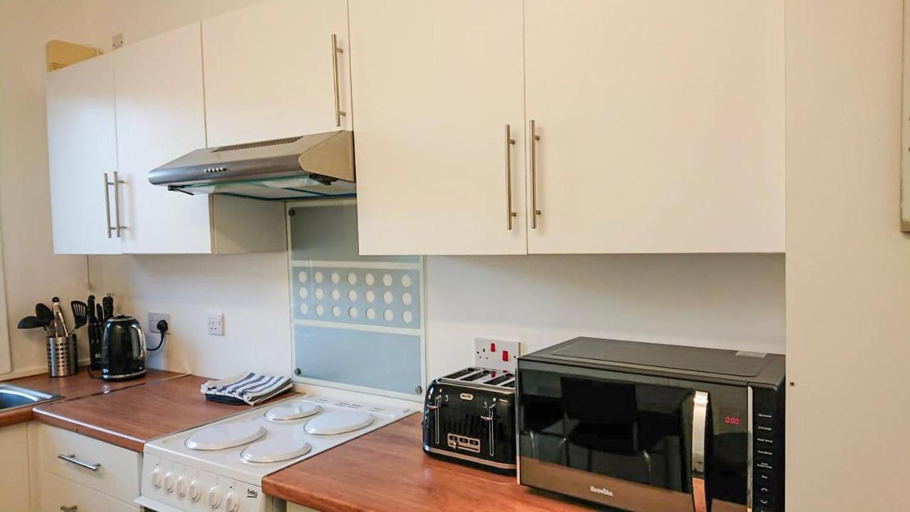 Carnock Road Apartment - Silverburn Shopping Centre กลาสโกว์ ภายนอก รูปภาพ