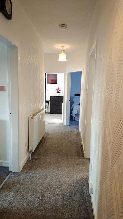 Carnock Road Apartment - Silverburn Shopping Centre กลาสโกว์ ภายนอก รูปภาพ