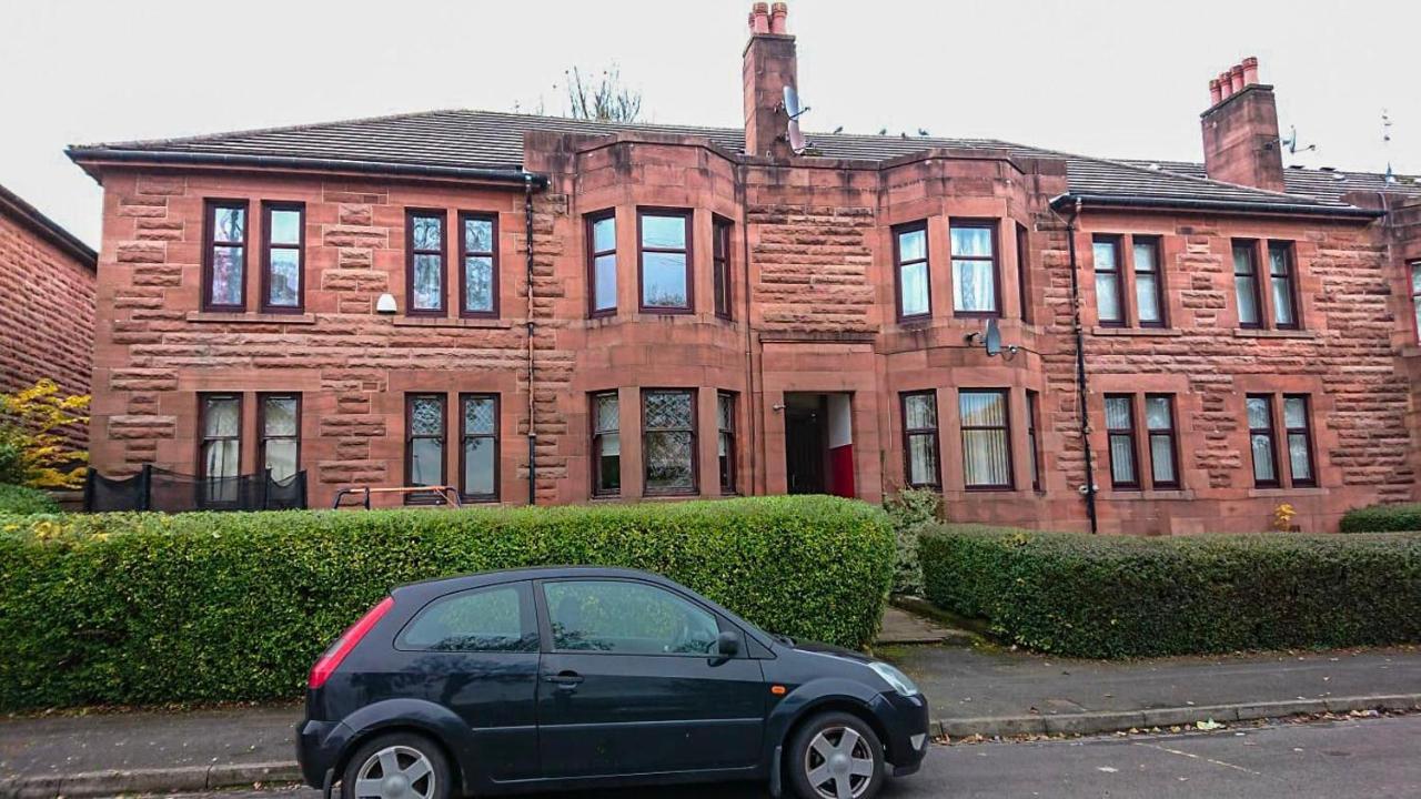 Carnock Road Apartment - Silverburn Shopping Centre กลาสโกว์ ภายนอก รูปภาพ