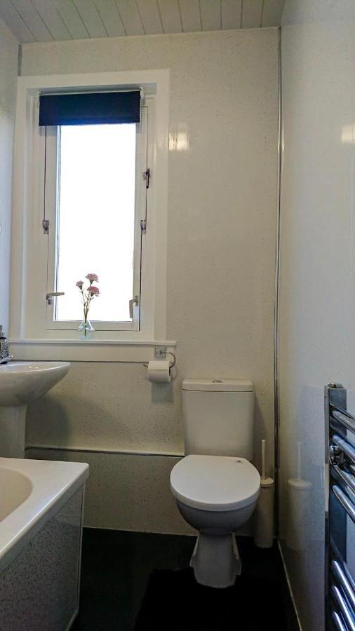 Carnock Road Apartment - Silverburn Shopping Centre กลาสโกว์ ภายนอก รูปภาพ